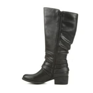 NIB black wide calf knee high boots ..